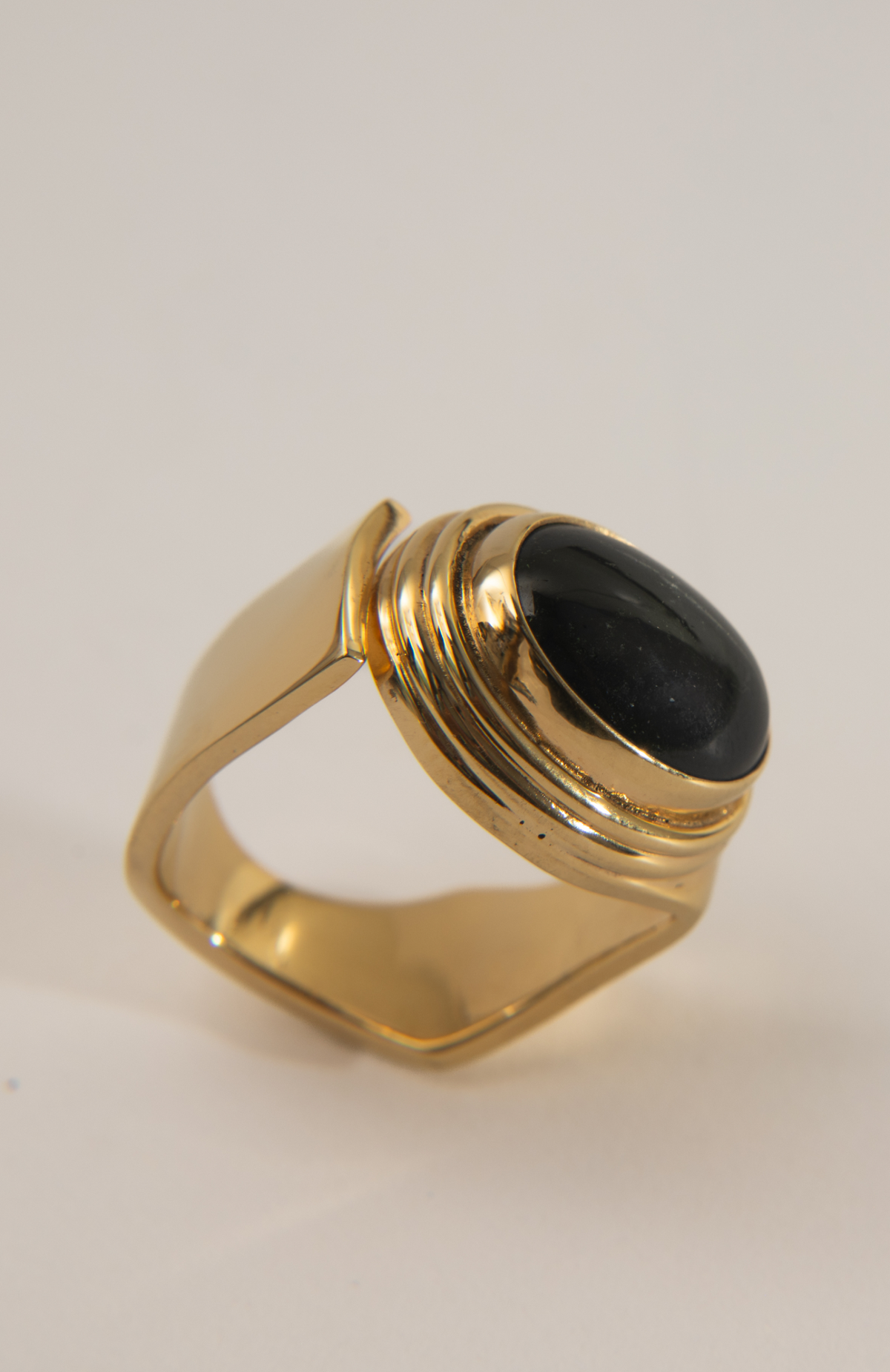 Fragments Ring 06 - Black Star